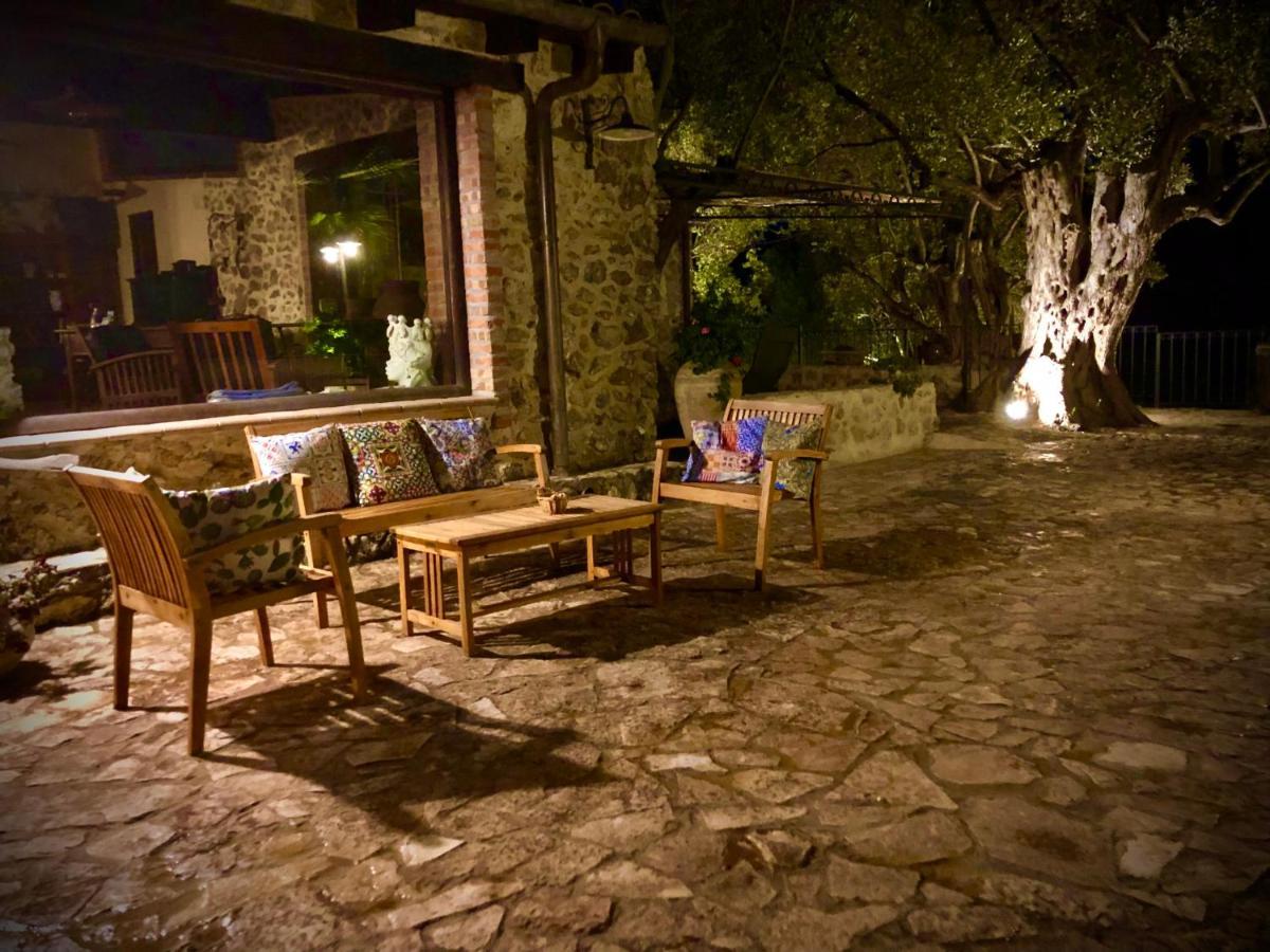 Agriturismo Roba Degli Ulivi Villa Агридженто Екстериор снимка