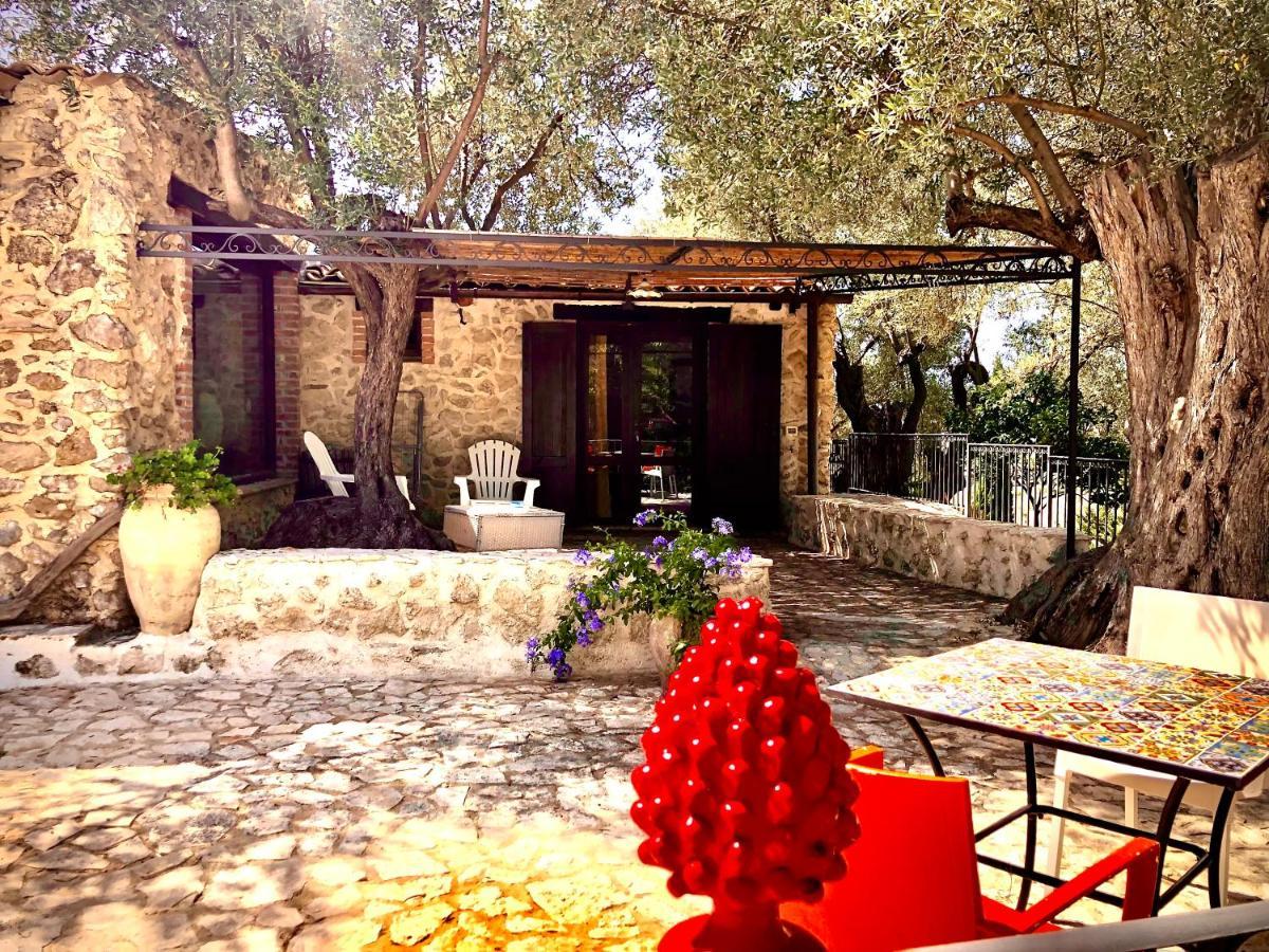 Agriturismo Roba Degli Ulivi Villa Агридженто Екстериор снимка